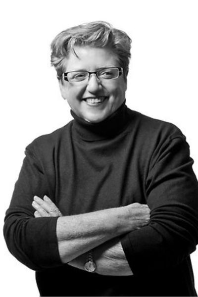 Robyn Archer AO